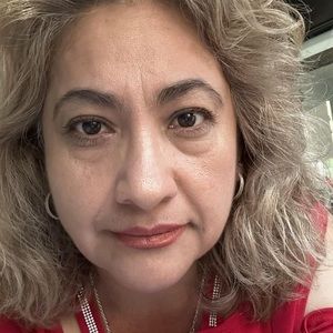 Meet your Posher, Anabeli